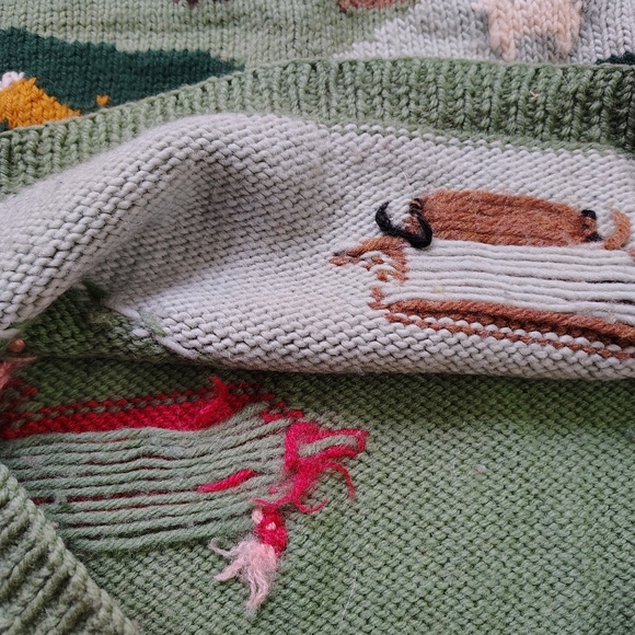 90s Vintage Handmade Wool Sweater Garden Farm Scene Handknit Medium Large - Picture 6 of 7